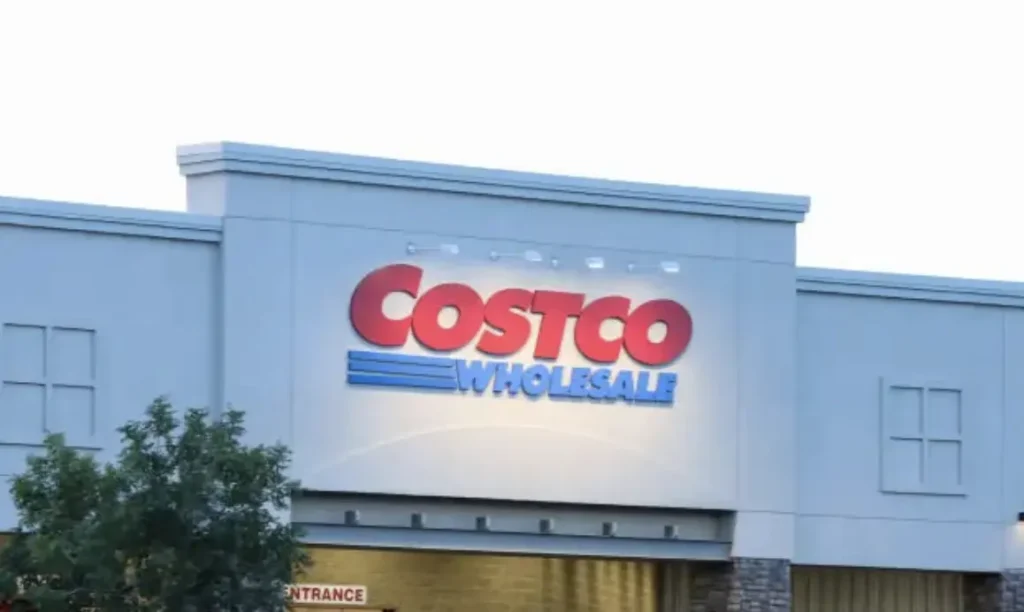 When Does the Costco Food Court Close?